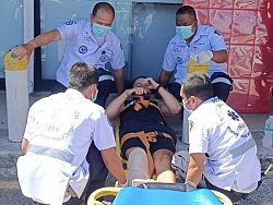 Россиянин госпитализирован после ДТП в Раваи