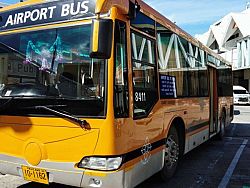 Как добраться из аэропорта Пхукета до Чалонга на автобусе?