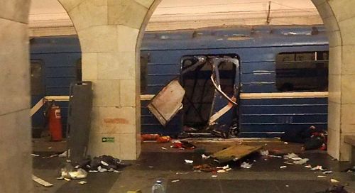 По предварительным данным. бомбу в вагоне метро привел в действие террорист-смертник. Фото: AFP / STR