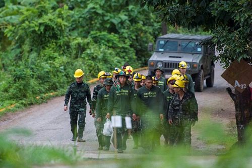 Тайские «Морские котики» и международная команда спасателей сотворили настоящее чудо в Чианг-Рае. Фото: AFP