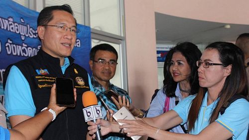 Министр транспорта посетил Пхукет и выслушал доклад губернатора 19 августа. Фото: Phuket PR Department