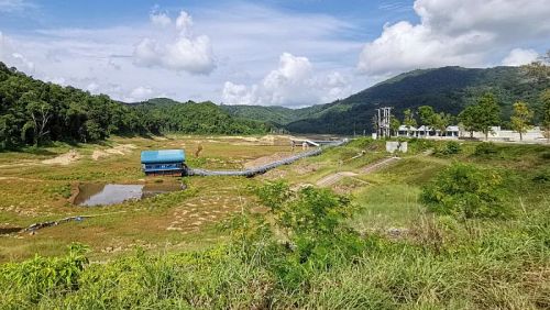 По состоянию на 9 июля объем запасов в озере Банг-Вад в Кату составляли всего 0,95 млн кубометров (из 10,2 млн). На конец апреля в водохранилище имелось 0,82 млн кубометров.