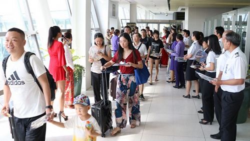 Турпоток в Таиланд продолжает расти, но отельеры признают, что существующего роста мало. Фонд отельных номеров на популярных курортах увеличивается еще быстрее, что в результате приводит к снижению заполняемости гостиниц. Фото: Airports of Thailand