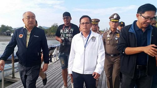 Глава Морского департамента Таиланда Виттхая Ямуанг посетил Пхукет после столкновения катеров. Фото: Phuket PR Department