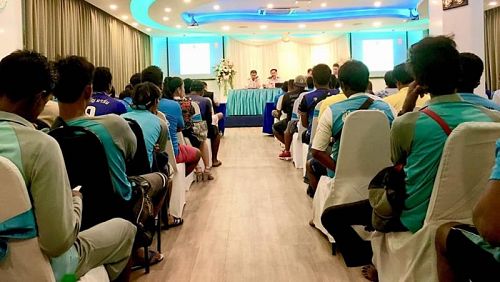 Капитанам туристических катеров прочитали лекцию о безопасности движения. Впрочем, присутствовали на лекции лишь рулевые, работающие в Boat Lagoon и Royal Phuket Marina. Фото: Phuket PR Department