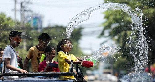 Празднование Сонгкрана по угрозой срыва из-за коронавируса. Фото: Bangkok Post