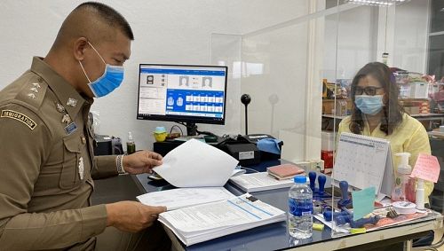 Иммиграционное бюро приглашает иностранцев лично обсудить все визовые вопросы. Фото: Phuket Immigration