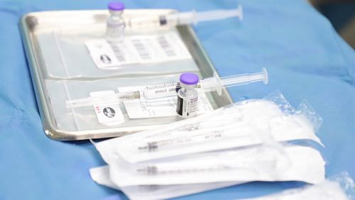 Минимум по две дозы вакцины на Пхукете получили 87,89% населения. Количество смертей от COVID-19 исчисляется единицами.Фото: РРНО