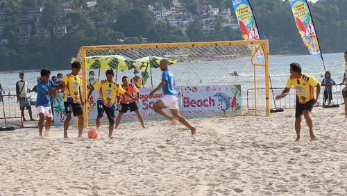 Соревнования по пляжному футболу в Патонге. Фото: PR Phuket