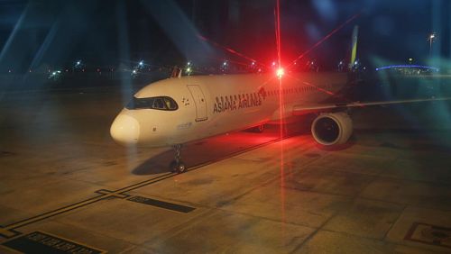 Прибытие первого рейса Asiana Airlines на Пхукет. Фото: AoT Phuket