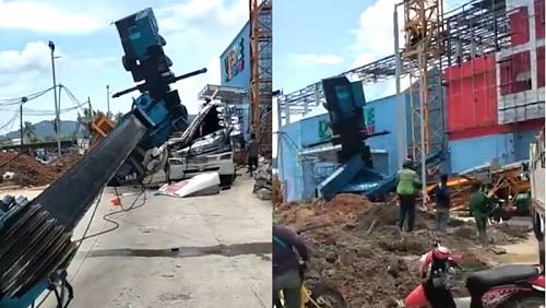 Подъемный кран упал перед фасадом строящегося ТЦ Robinson Lifestyle Chalong. Фото: Phuket Info Center