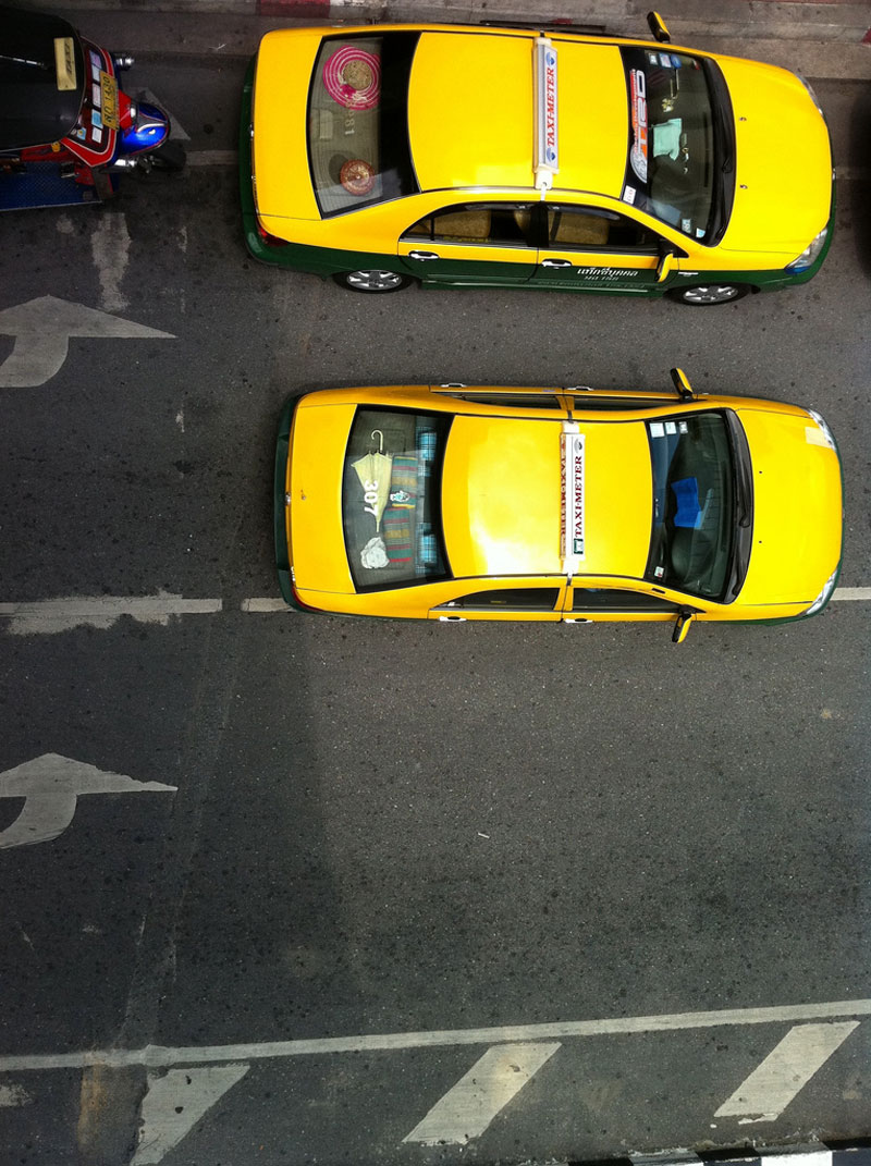 Таксисты повернулись лицом к пассажирам