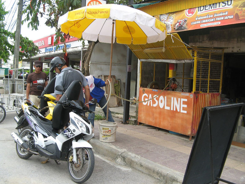 PTT повышает цену на бензин