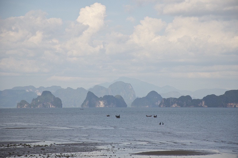 Восточная часть острова Яо-Яй, как все побережье провинции Пханг-Нга, очень зависит от приливов и отливов.