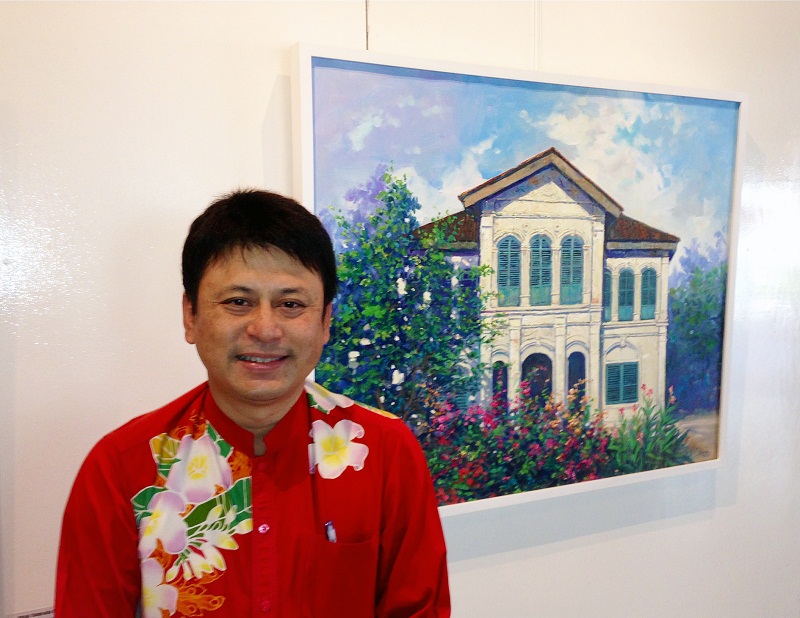 Президент Тайской Ассоциации китайских переселенцев Косол Таенгутхай на выставке в центре Chalermraja.