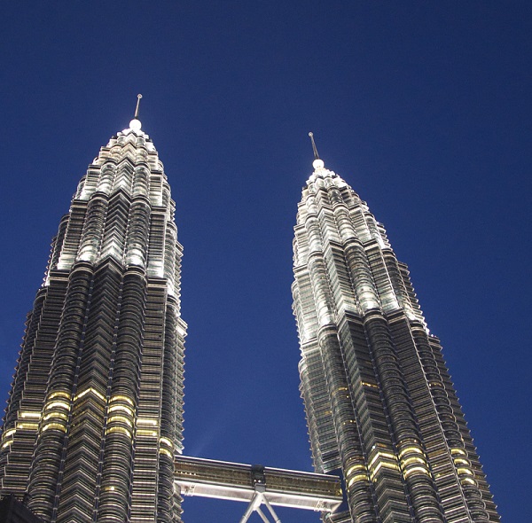 Символ столицы Малайзии – Башни Петронас можно будет увидеть на обеих экскурсиях.