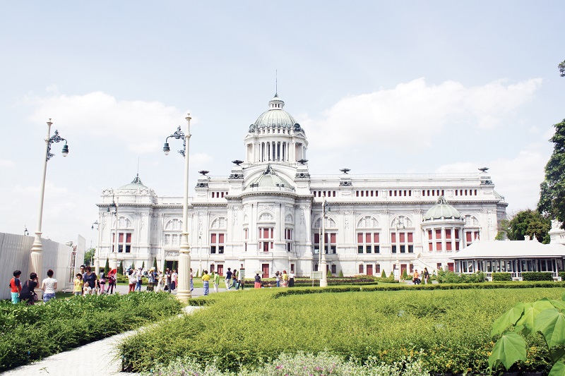 Тронный зал Ananta Samakhon, самое европейское здание комплекса.