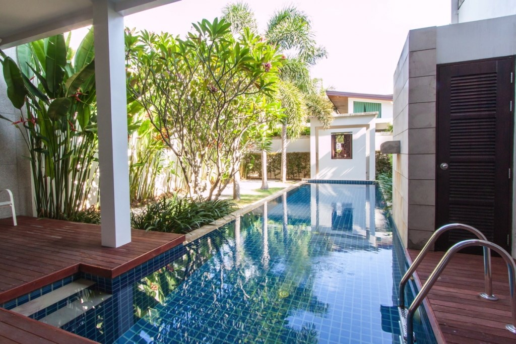 Bang Tao pool villa
