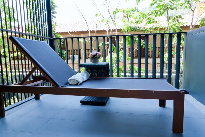 CONDO FOR SALE THE DECK PATONG