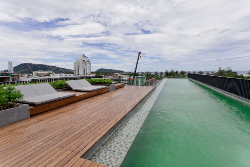 CONDO FOR SALE THE DECK PATONG