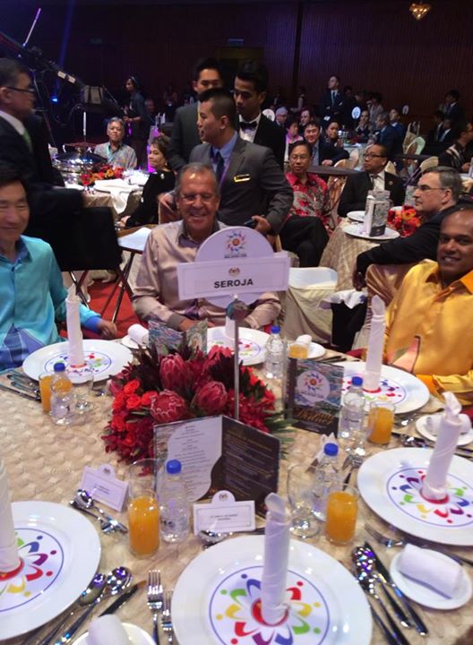 В Малайзии Лаврова посадили за стол с табличкой «Сережа»