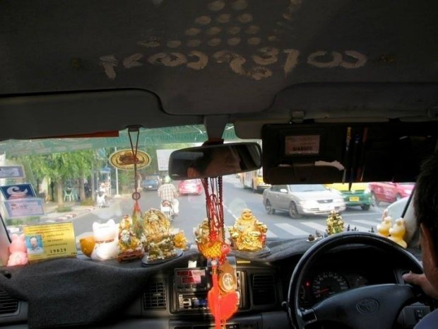 Фото: Thai Taxi Talismans