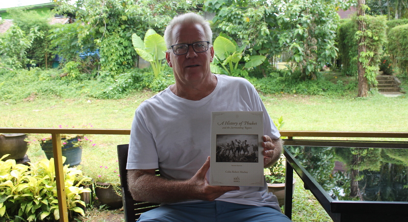 Писатель Колин Маккай переиздает «Историю Пхукета»
