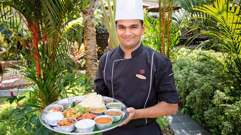 Angsana приглашает попробовать новый фирменный сет индийских блюд Angsana Thali от шефа Правита Гайке.