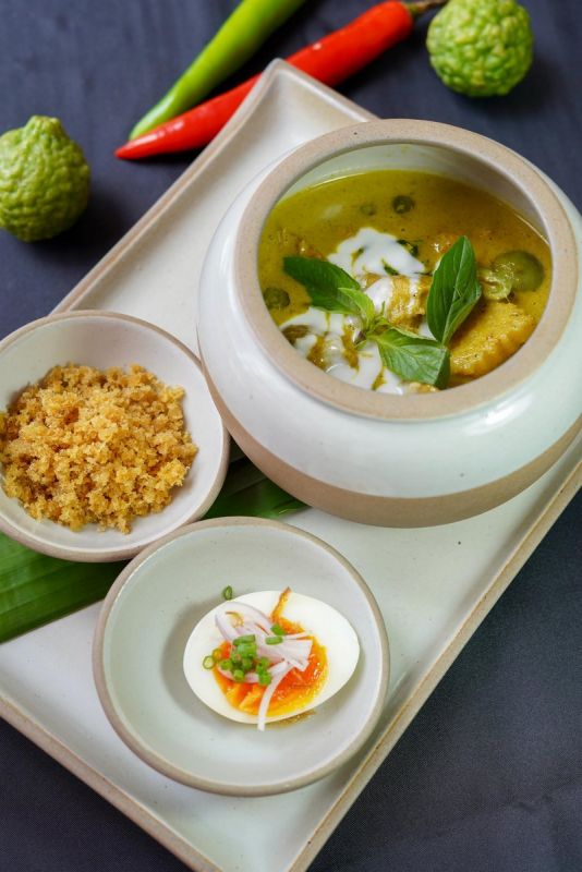 Аутентичные тайские рецепты с инновационными нюансами – это и есть кредо ресторана Saffron и его шеф-повара Гая.
