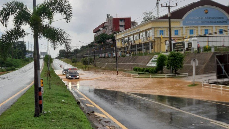 Синоптики обещают Пхукету неделю дождей. Фото: Иккапоп Тхонгтуб