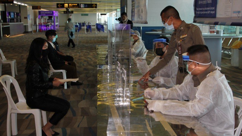Аэропорт Пхукета отрепетировал прием иностранцев и заявил о готовности к открытию международных рейсов. Фото: Иккапоп Тхонгтуб