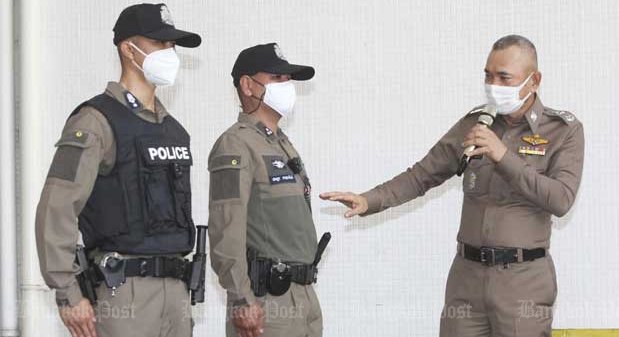 Тайская полиция тестирует новую униформу