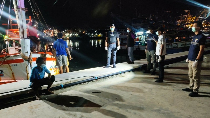 В водах Пхукета обнаружили дрейфующую лодку с рыбаком. Фото: ВМФ Таиланда