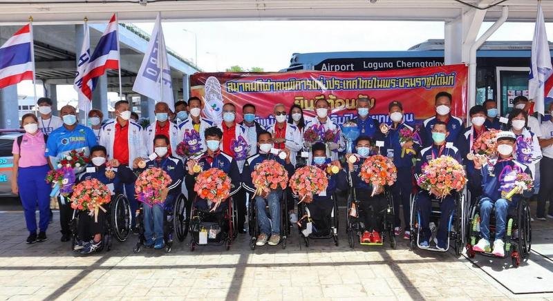 Тайские паралимпийцы вернулись домой с медалями