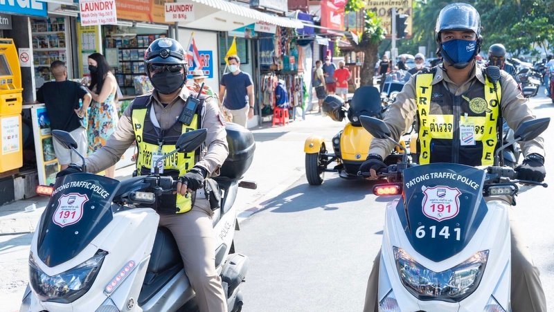 На Пхукете началась новая кампания за ношение шлемов мотоциклистами