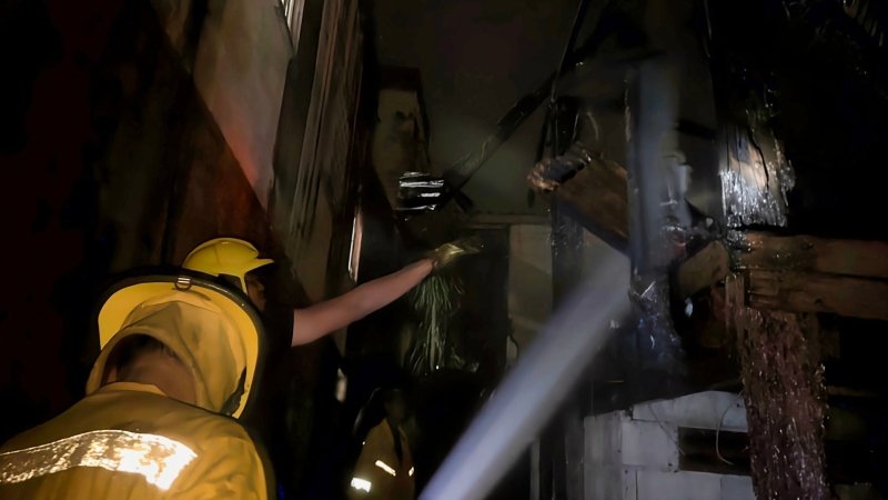 Пожар произошел в Патонге вечером 10 апреля. Фото: Муниципалитет Патонга