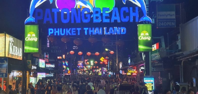 Сонгран на Пхукете. 13 апреля 2022 года. Фото: Phuket Info Center