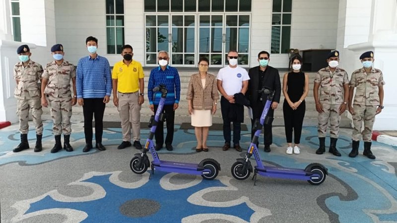 Администрация Пхукета согласилась протестировать электросамокаты. Их будут использовать для объездов территории Phuket Provincial Hall. Фото: PR Phuket
