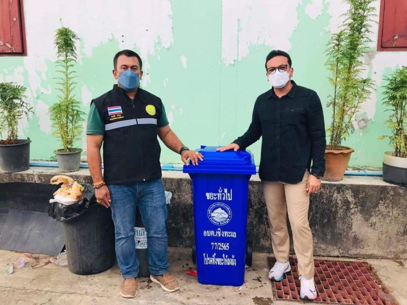 Жителям Пасака привезли новые уличные баки для сбора мусора. Фото: OrBorTor Чернг-Талей
