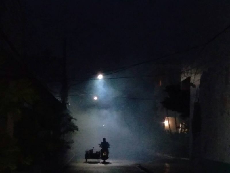 Муниципалитеты Пхукета продолжают борьбу с комарами. Фото: Муниципалитет Пхукет-Тауна.