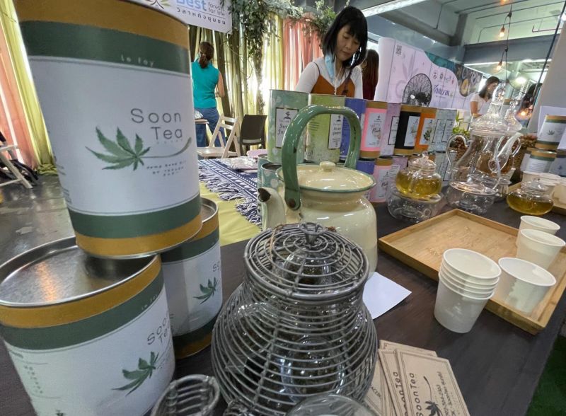 Конопляный чай на выставке в Бангкоке. Фото: Bangkok Post