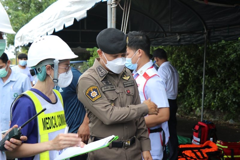 В марине Boat Lagoon прошли учения спасателей. Сотрудники экстренных служб отрабатывали действия при кораблекрушении. Фото: PR Phuket