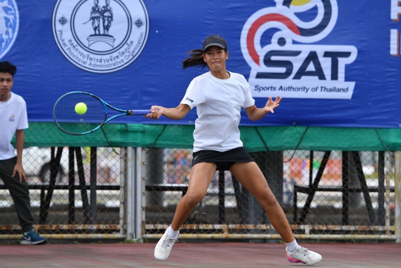 Несколько десятков теннисистов приняли участие в дебютном турнире SAT на Пхукете. Фото: SAT – Thailand World Invitation / Faceboo