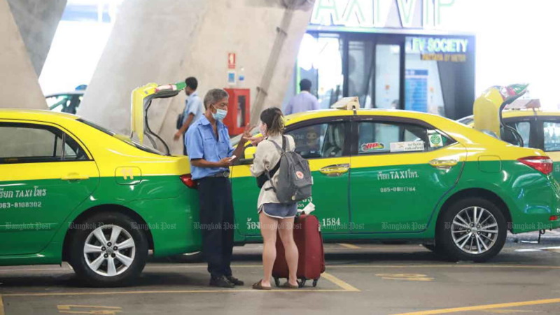 Таксистов практически освободили от транспортного налога на год