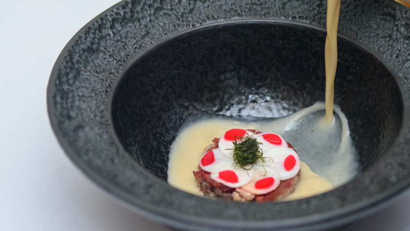 Блюда на ужине Michelin Guide Culinary Wonders 2022. Фото: ТАТ