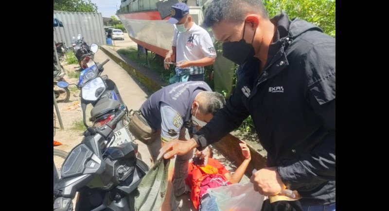 Господин Чаран был госпитализирован на фоне обострения психического расстройства. Соседи сочли мужчину представляющим угрозу. Фото: Mueang Phuket District Office