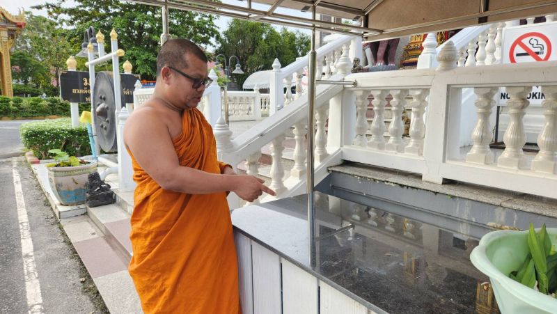 Дело о краже пожертвований из храма Wat Thai раскрыли за час c небольшим, благодаря камерам CCTV. Фото: Иккапоп Тхонгтуб