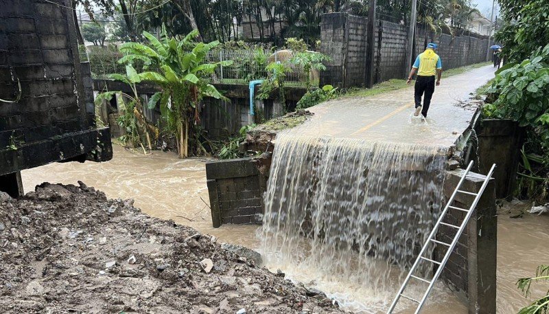 Дожди на Пхукете продолжаются. Вчера остров принял 63 мм осадков, сегодня ожидается 69 мм. Фото: PR Phuket