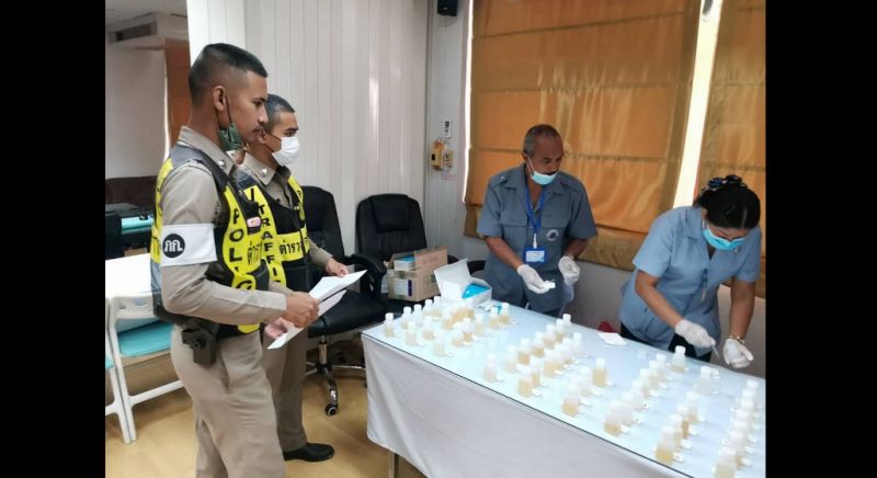 Сотрудников полиции проверили на наркотики. Незадолго до этого в участка были проинспектированы арсеналы на предмет пропажи оружия. Фото: PR Phuket