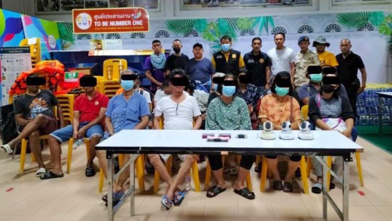 Игроков в карты задержали 24 октября в Таланге. Фото: Phuket Provincial Office